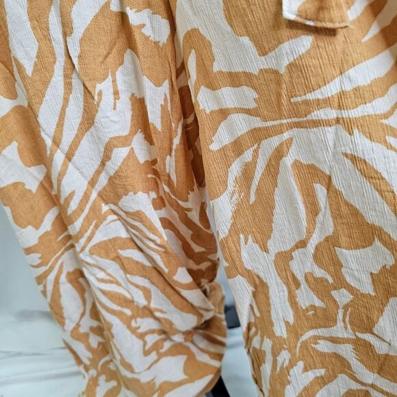 H&M Gold Tropical Sleeveless Flowy Jumpsuit Size Large - Picture 7 of 13